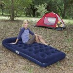 Bestway Pavillo Airbed Built-in Foot Pump - Image 3